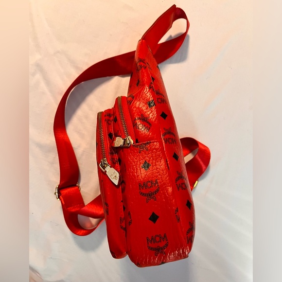 MCM Vibrant Red Sling Bag - Picture 4 of 12